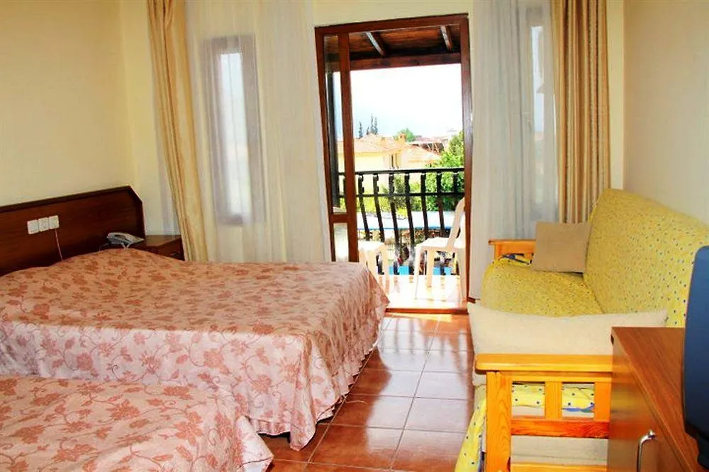 אולודניץ Magic Tulip Beach Hotel