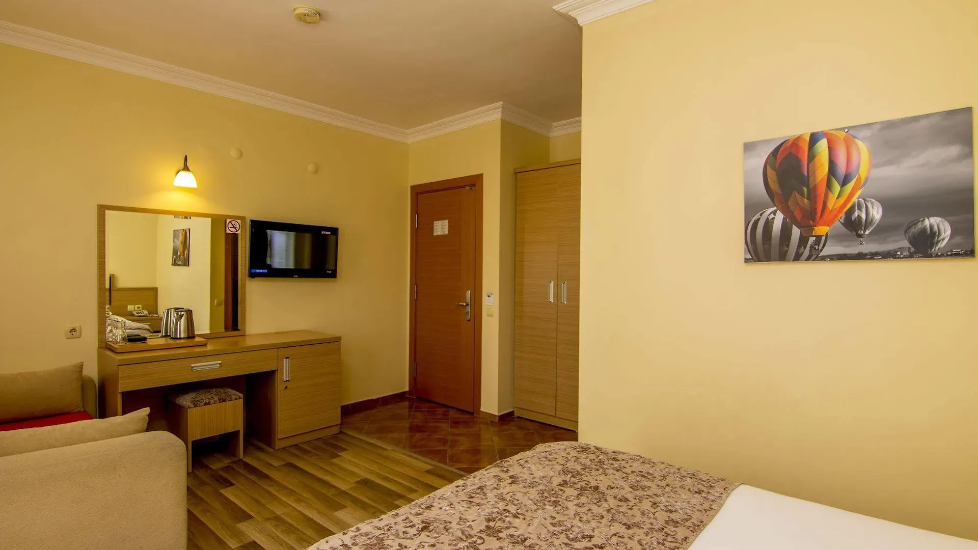 אולודניץ Magic Tulip Beach Hotel 3*,  טורקיה